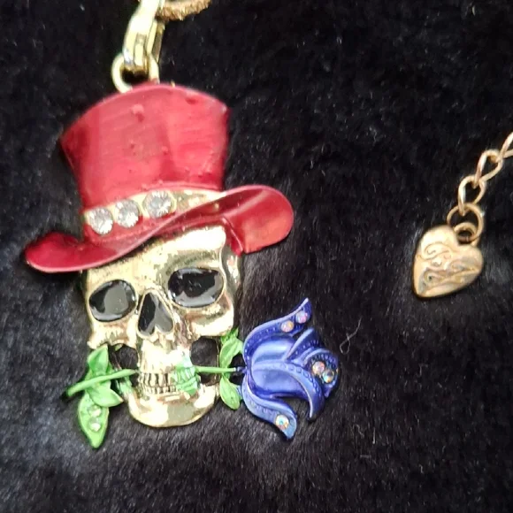 Gold Skull Pendant Necklace with Red Hat - Picture 2 of 3